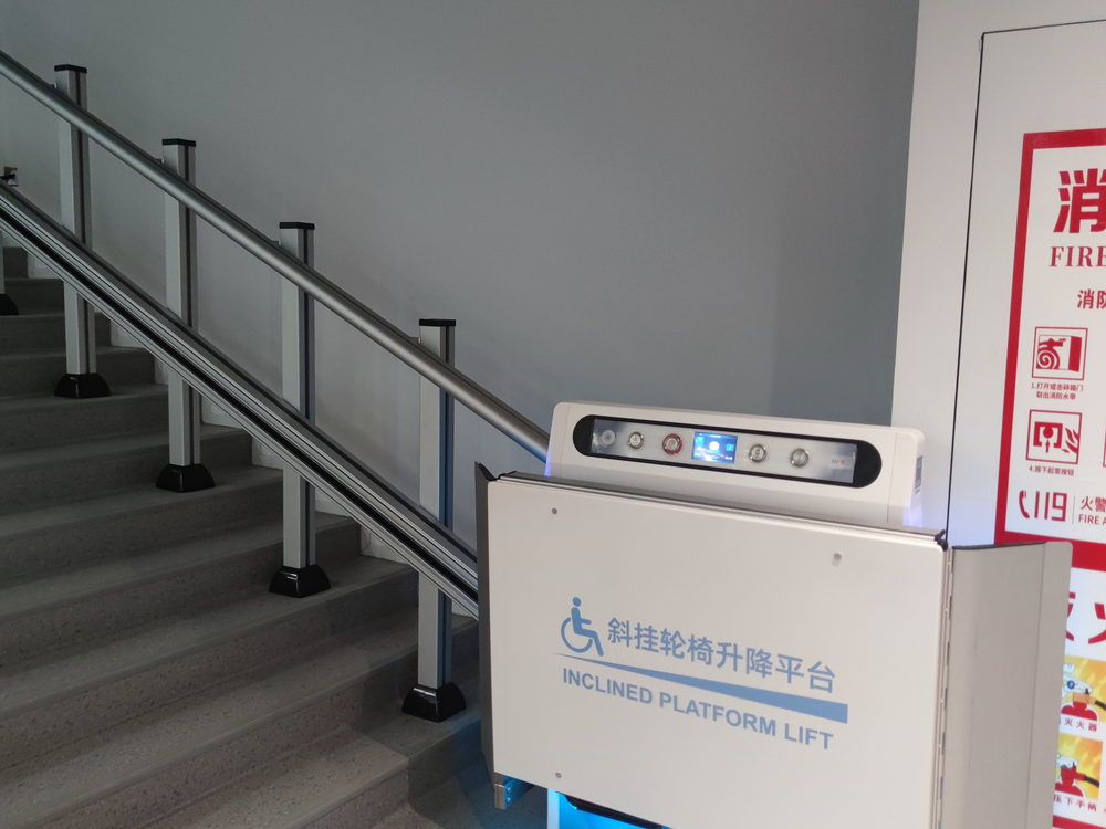 斜掛升降平台安裝實景 01